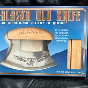 Ulu Knife with Wooden Handle